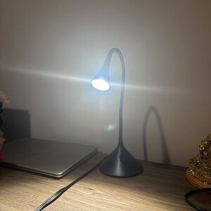 Table Lamp, Small Desk Lamp with Flexible Gooseneck, Adjustable Study Lamp with